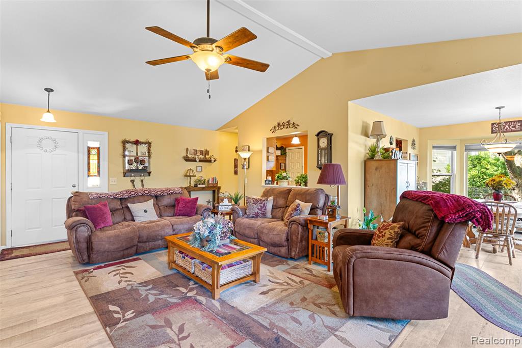 4429 W Edge Way Street, Grand Blanc, MI 48439 — Photo 9