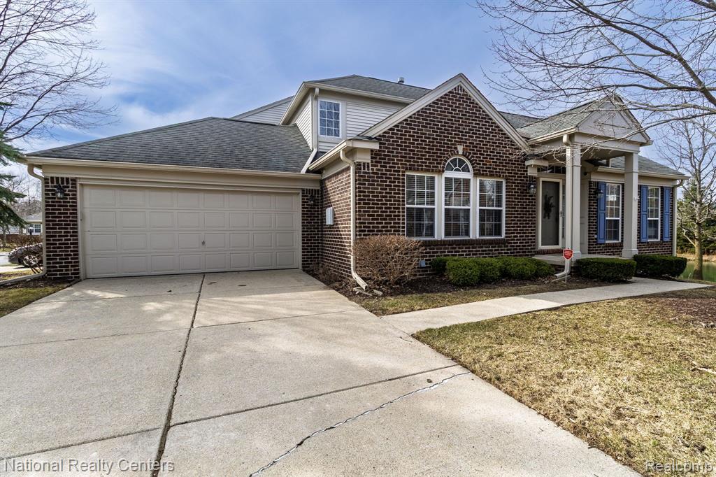 4024 RAVENSFIELD Drive, Canton, MI 48188 — Photo 2