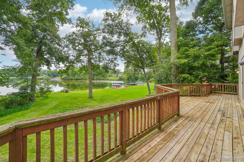 6755 WELLESLEY, Clarkston, MI — Photo 36