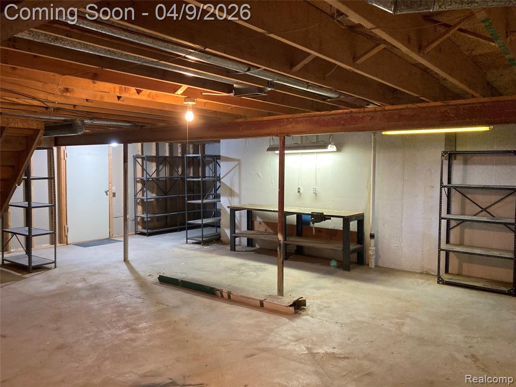 2375 Avondale Street W, Keego Harbor, MI 48320 — Photo 21
