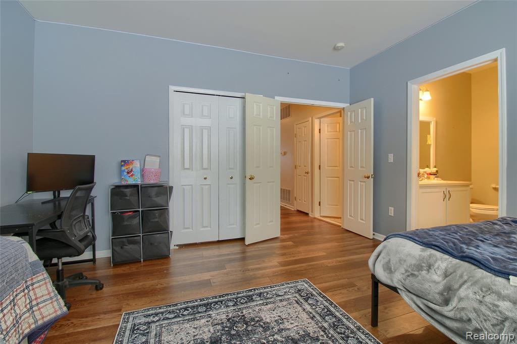 24031 Fairlane Boulevard, Trenton, MI 48183 — Photo 15