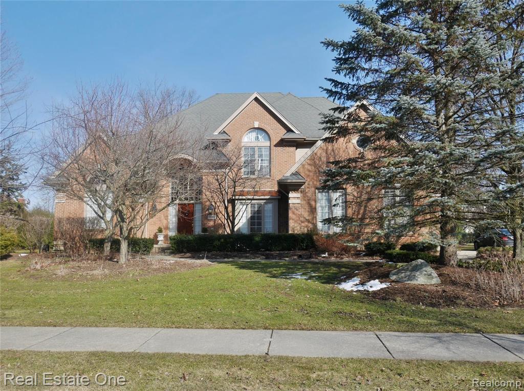 5846 CLEARVIEW Drive, Troy, MI 48098 — front exterior