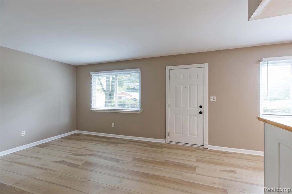 6580 Troy Street, Taylor, MI 48180 — Photo 14
