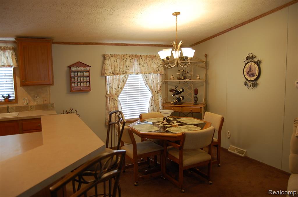 23166 Swallow, New Boston, MI 48164 — Photo 8