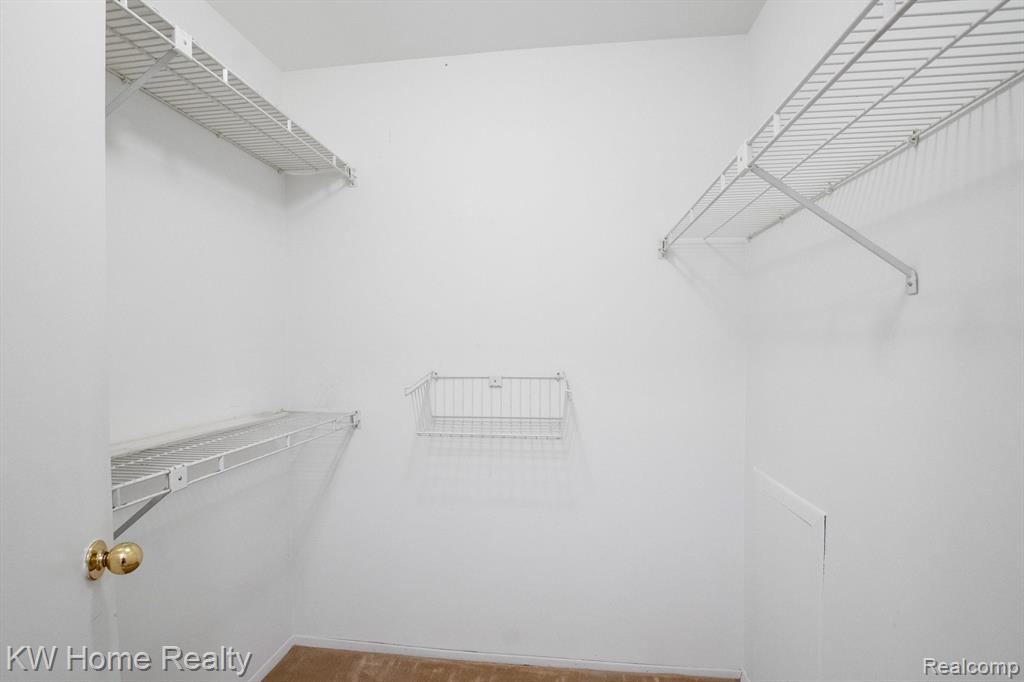 29691 Pine Ridge Circle, Farmington Hills, MI 48331 — Photo 24