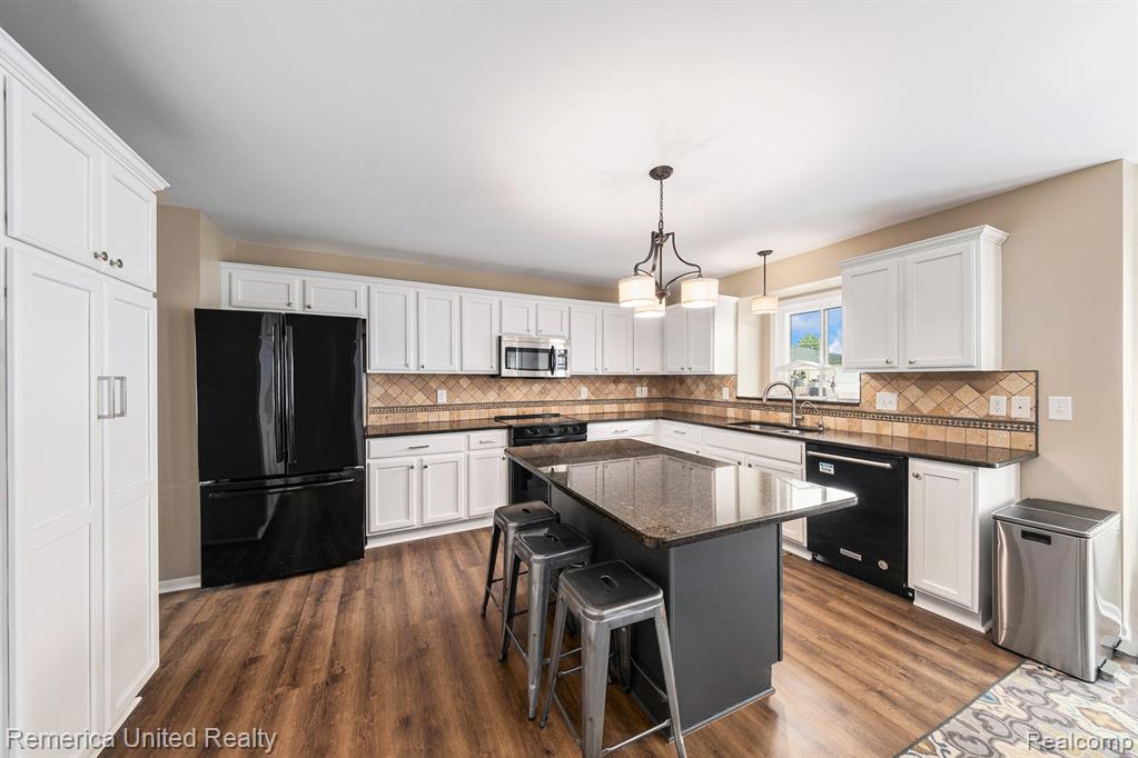 28016 Stillwater Court, South Lyon, MI 48165 — Photo 6