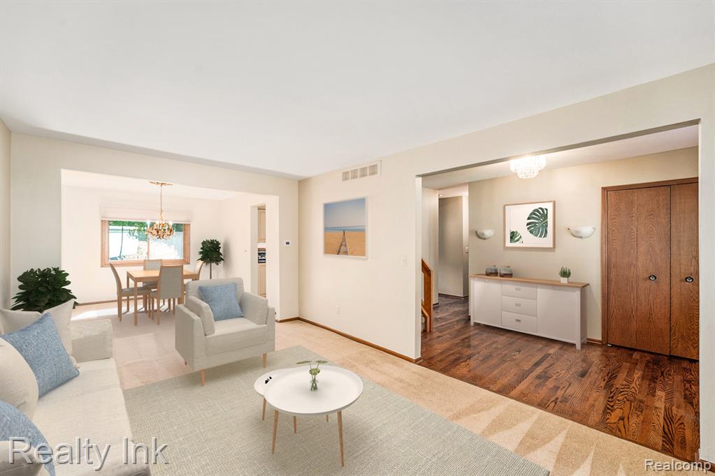44755 Huntingcross Drive, Novi, MI — Photo 4