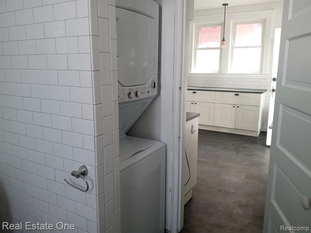 2454 Florian Street, Hamtramck, MI 48212 — Photo 10