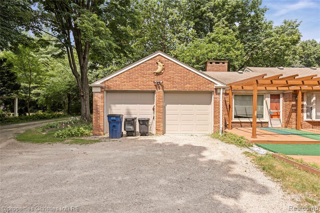 6391 Wing Lake Road, Bloomfield Hills, MI 48301 — Photo 29