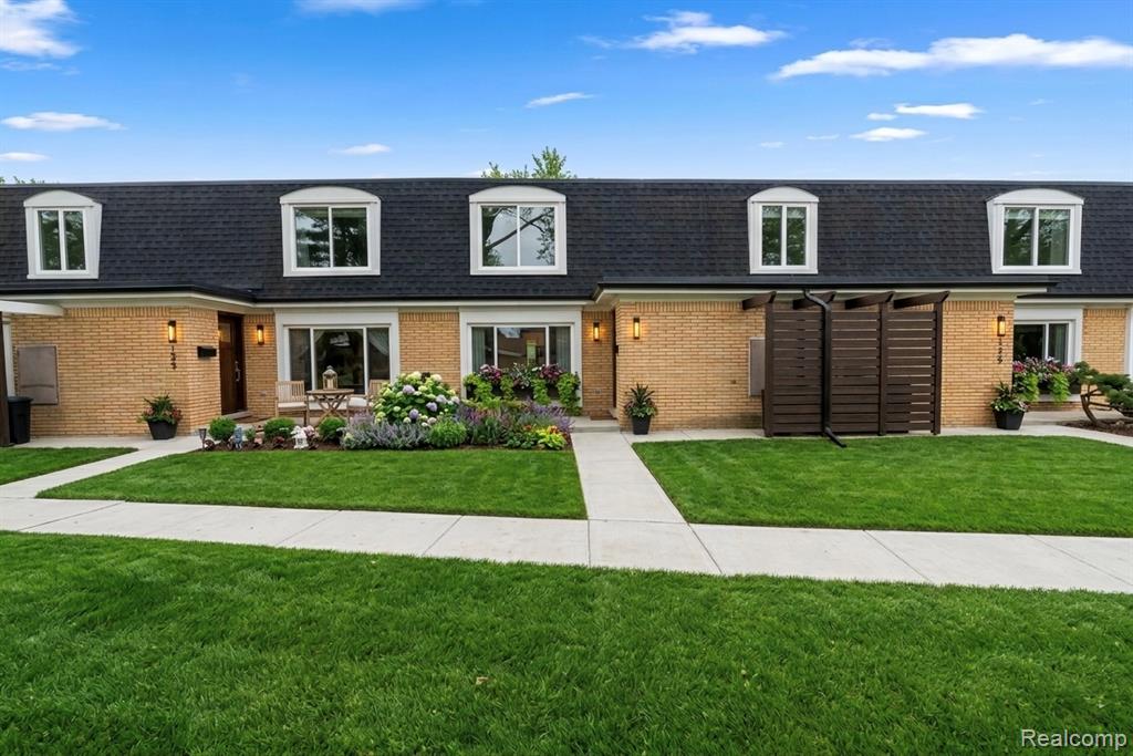 29876 City Center Drive, 4, Warren, MI 48093