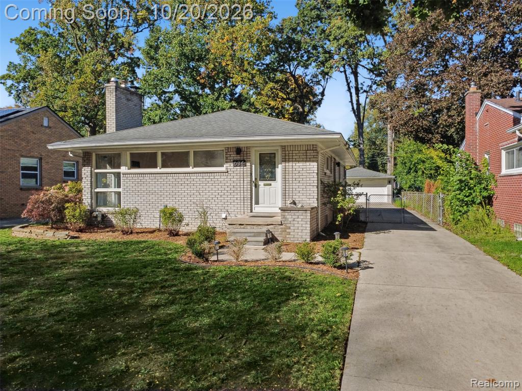 634 Orchard View Drive, Royal Oak, MI 48073
