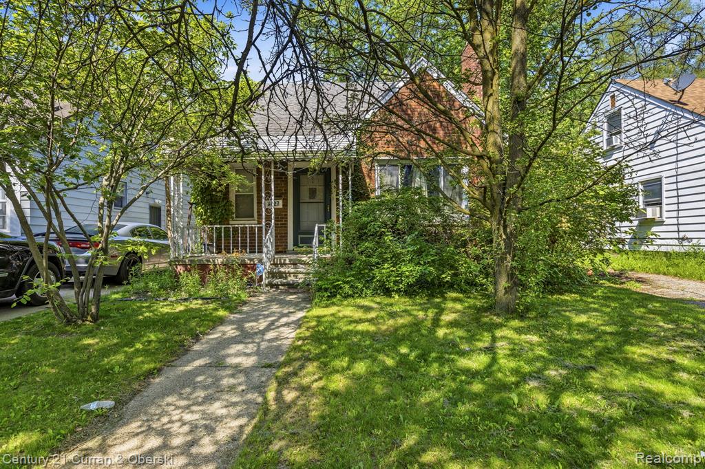 6427 ARTESIAN Street, Detroit, MI 48228 — front exterior