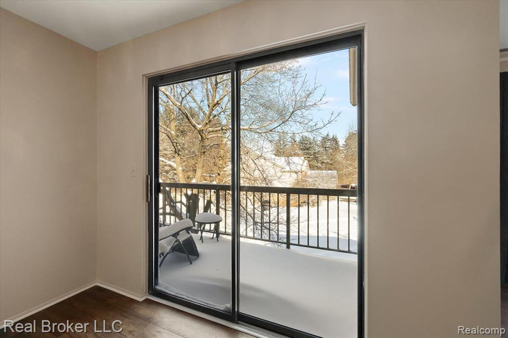 36952 Ridgedale Court, Farmington, MI 48331 — Photo 12