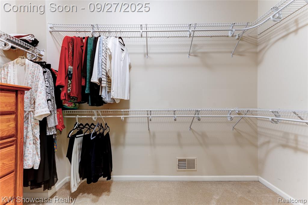 778 Knolls Landing Drive, Milford, MI 48381 — Photo 14