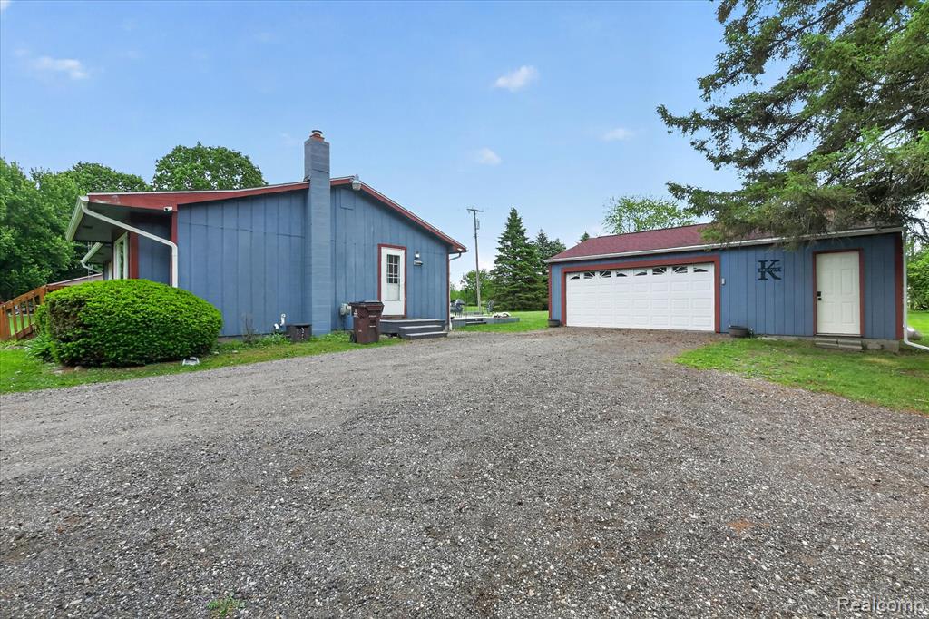 3350 Cemetery Road, Fowlerville, MI 48836 — Photo 44