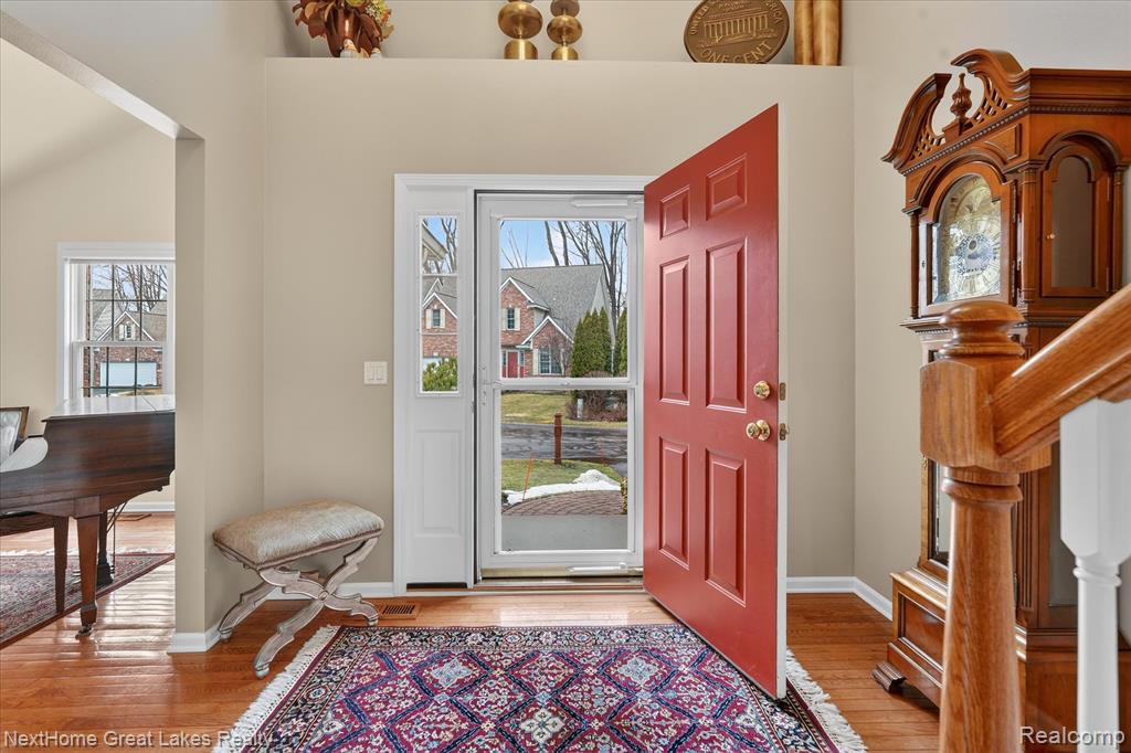 6152 Natures Cove, Grand Blanc, MI 48439 — Photo 3