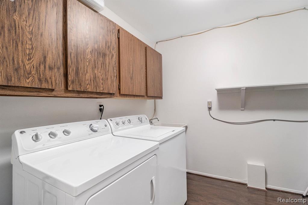 7353 Brynmawr Drive, #37, West Bloomfield, MI — Photo 25