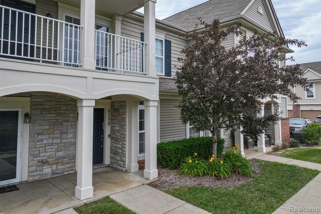 4109 ADDINGTON Drive, Commerce Twp, MI 48390 — Photo 25