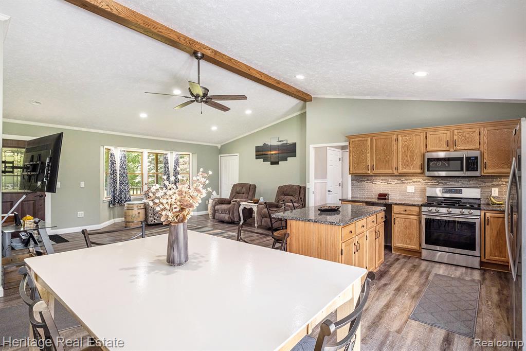 4864 Holmes Road, Goodrich Vlg, MI — Photo 10