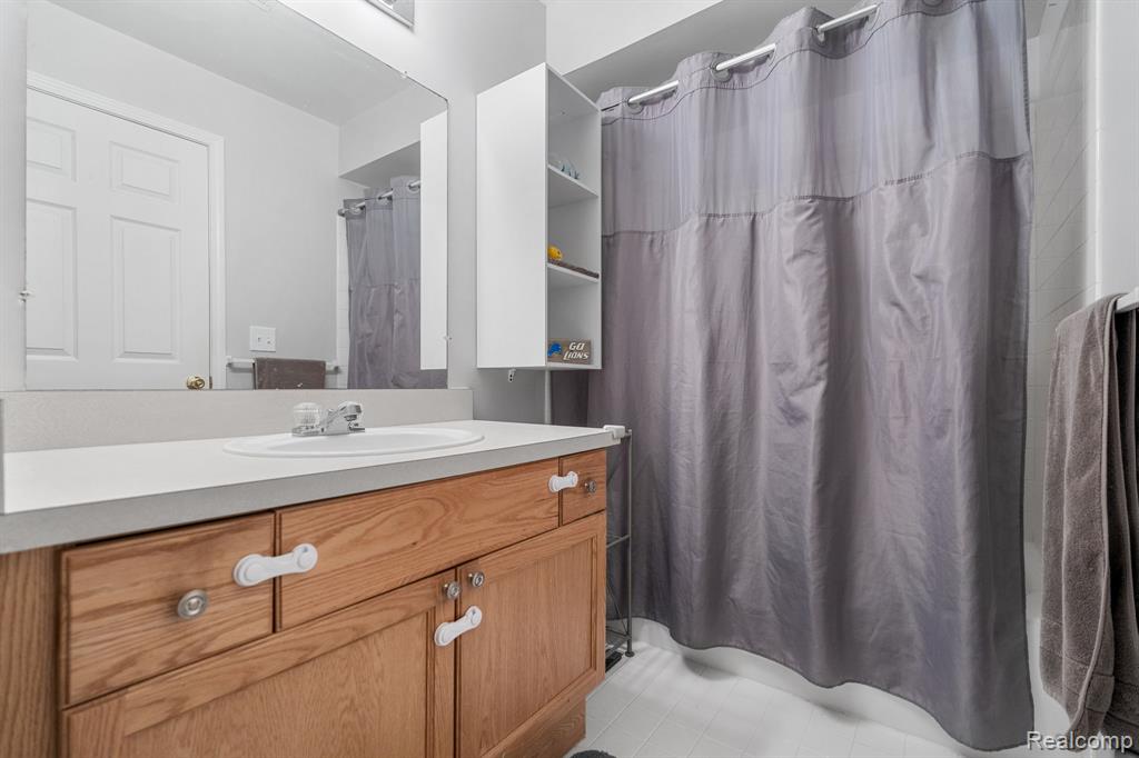 4436 Berkshire Drive, 173, Sterling Heights, MI 48314 — Photo 17