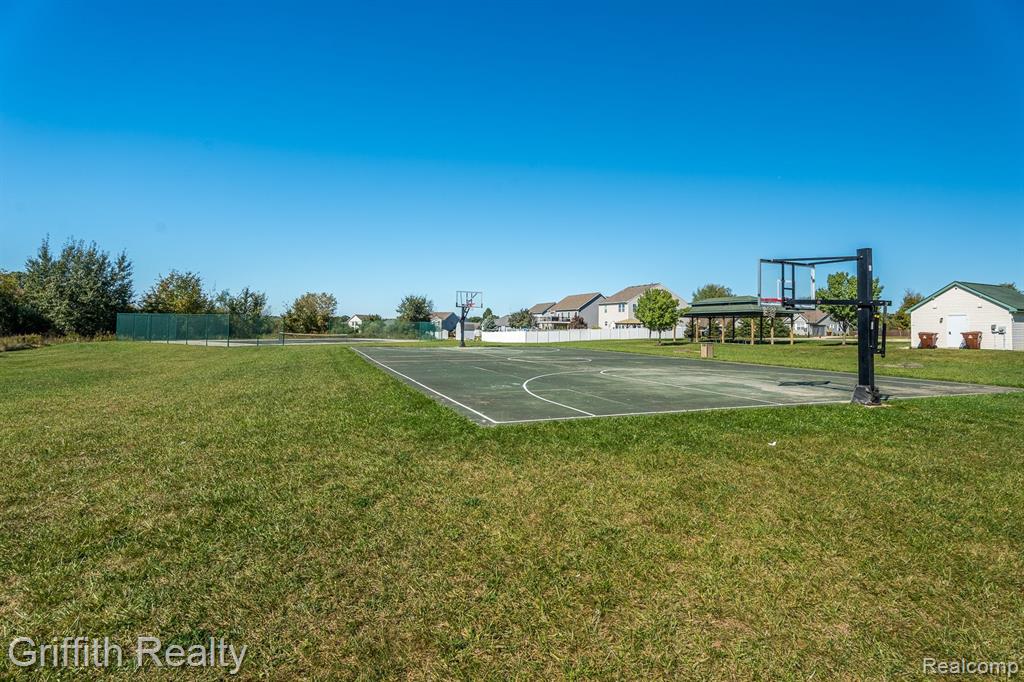 3576 AMBER OAKS Drive, Howell, MI 48855 — Photo 34
