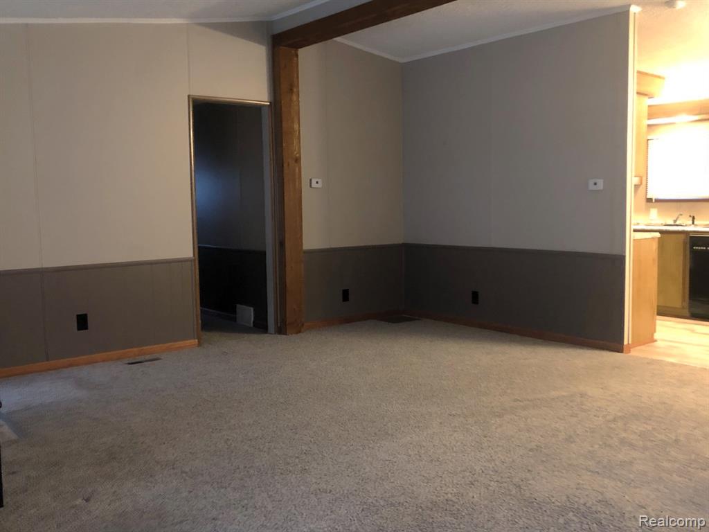 608 Holly Court, Jonesville, MI 49250 — Photo 18