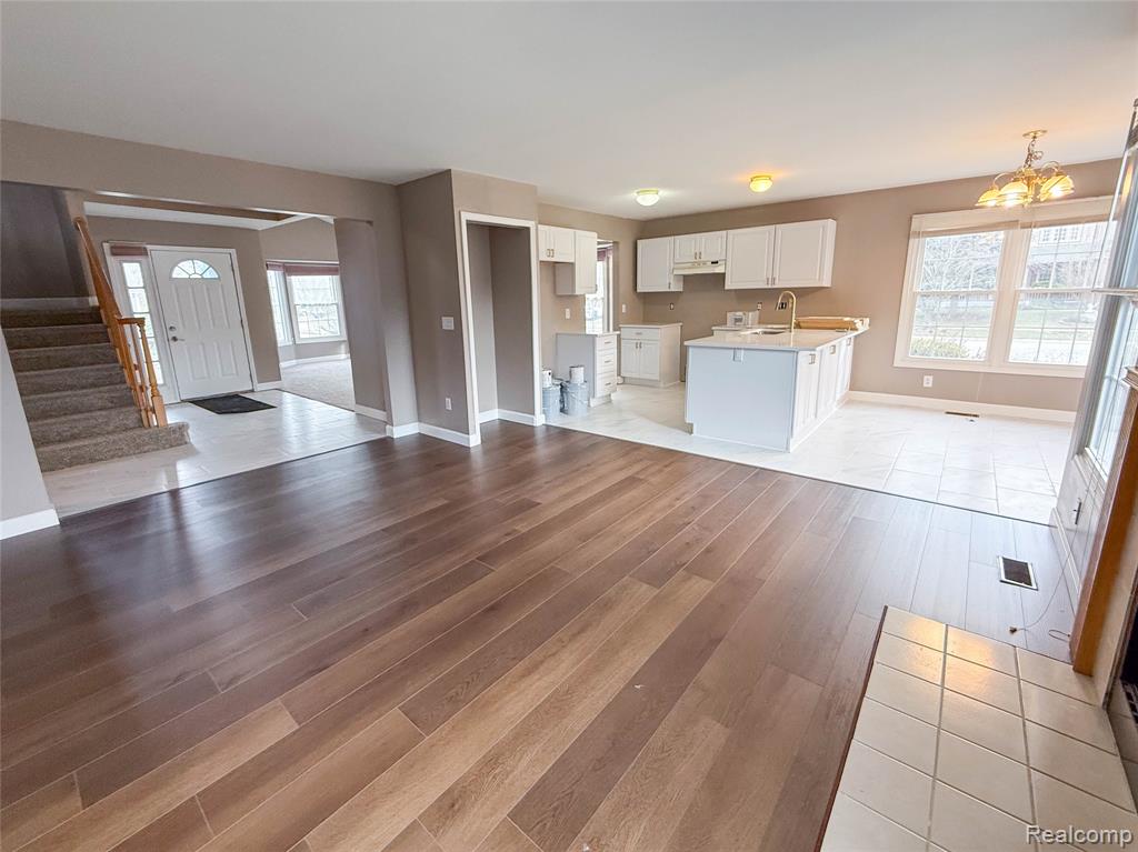 942 Linden Way, Auburn Hills, MI 48326 — Photo 7