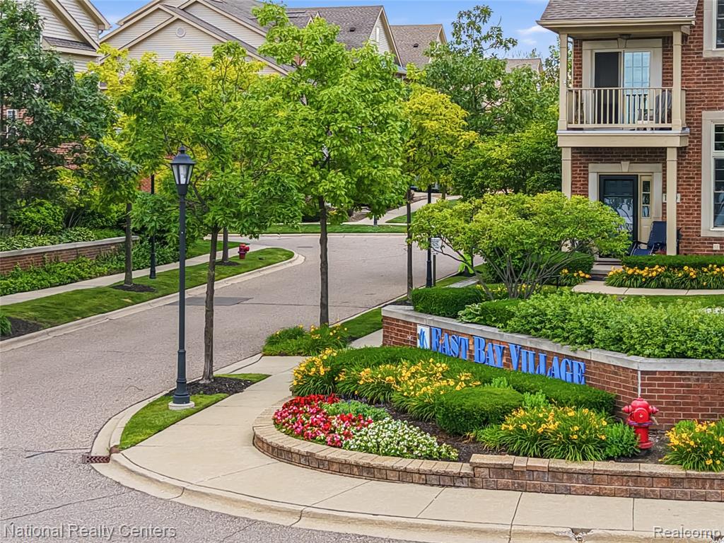 128 Sandy Lane, Walled Lake, MI 48390 — Photo 52