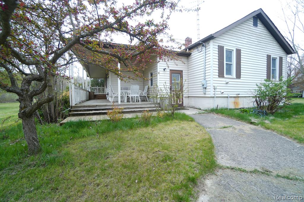 6294 MILLINGTON Road, Millington, MI 48746 — Photo 4