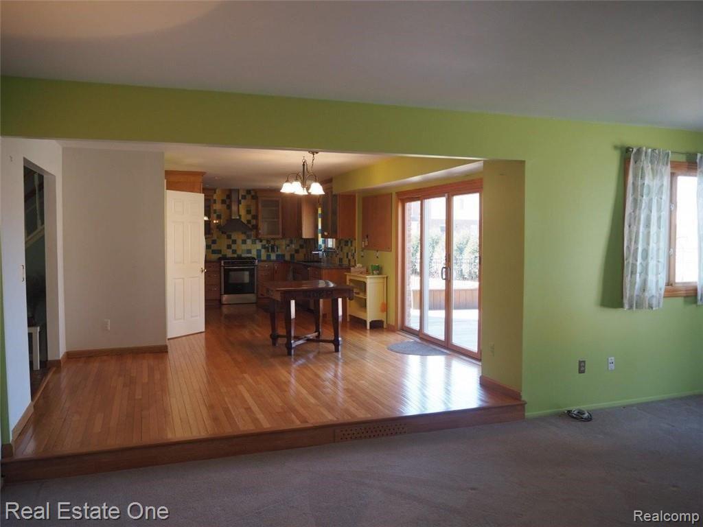 5837 FOLKSTONE Drive, Troy, MI 48085 — Photo 13