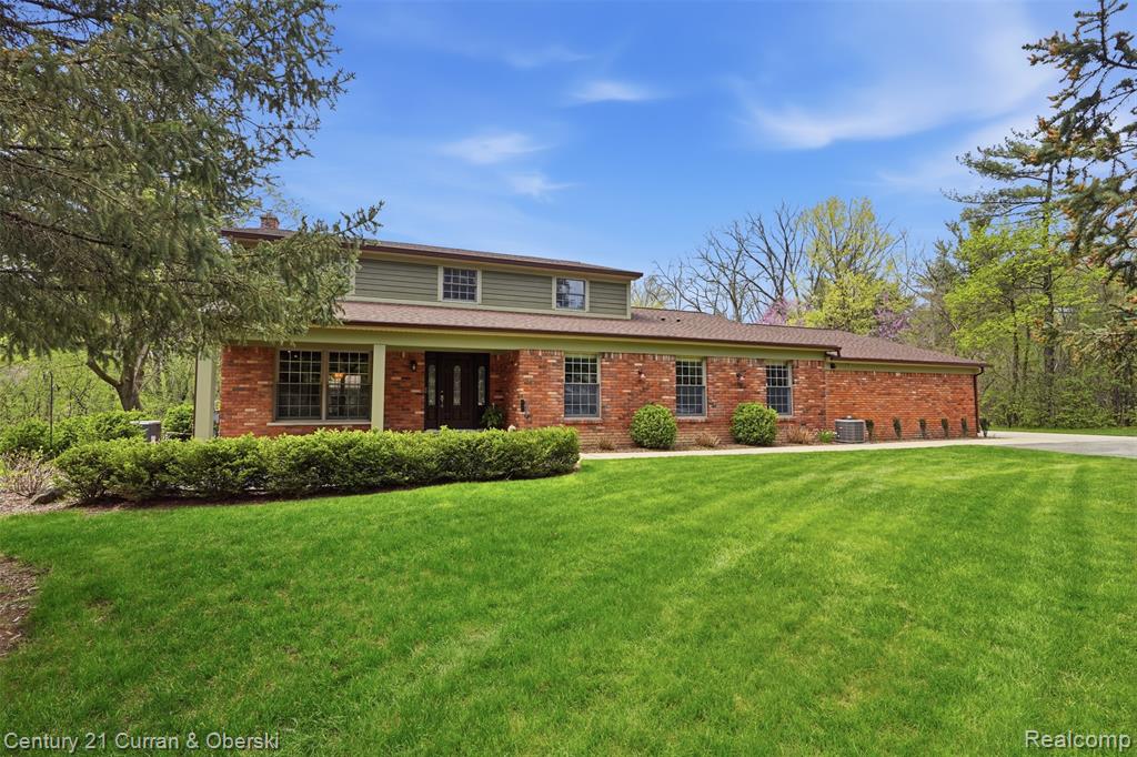 19559 Meadowbrook Road, Northville, MI 48167 — front exterior