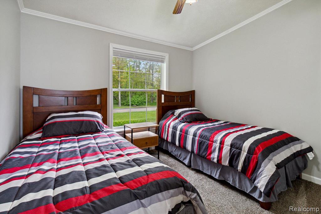 1515 LAKESIDE Drive, Harbor Beach, MI 48441 — Photo 18