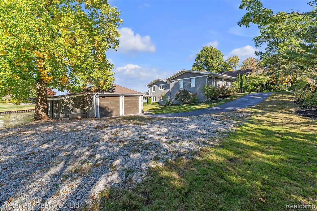 7660 Maceday Lake Road, Waterford, MI 48329 — Photo 73