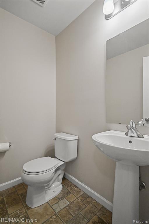 7038 WELLINGTON Lane, Ypsilanti, MI 48197 — Photo 11