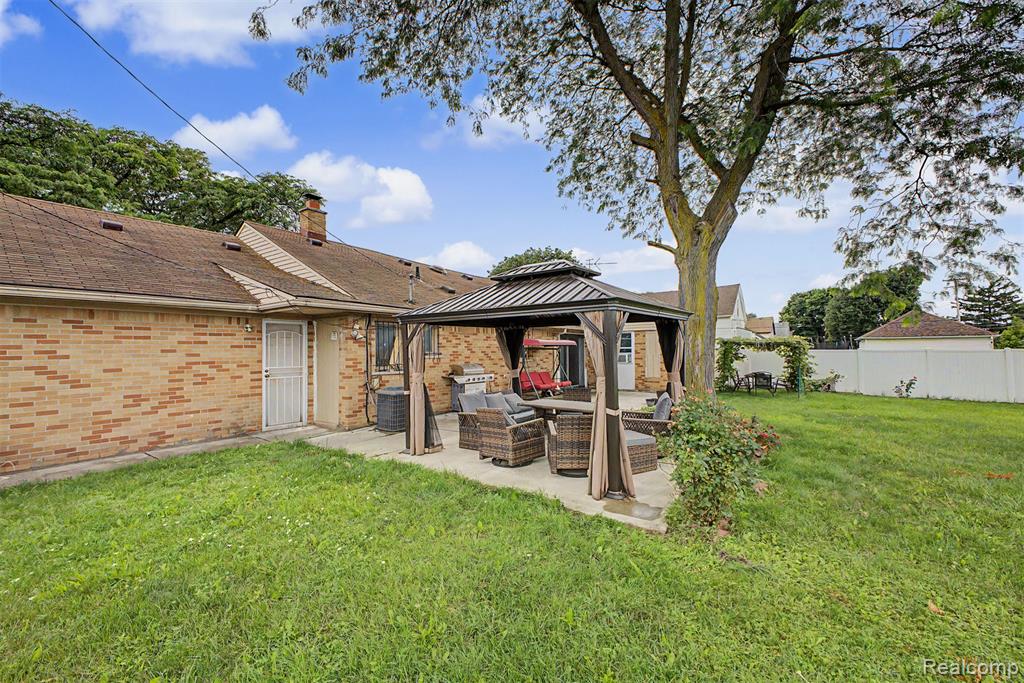 8650 Whitlock Avenue, Dearborn, MI 48126 — Photo 32