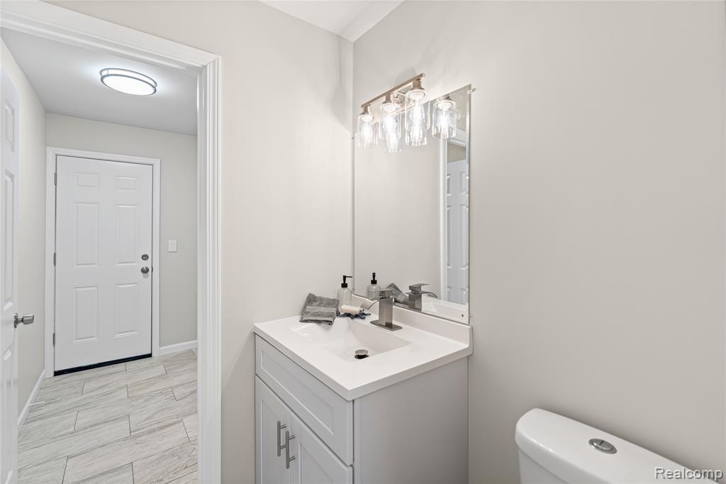 11476 Delmar Drive, Fenton, MI 48430 — Photo 12