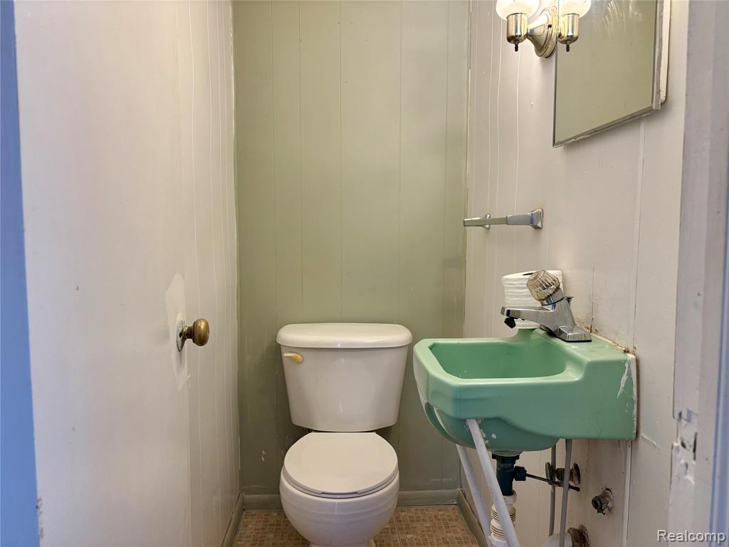 421 Lytle Avenue, Harbor Beach, MI 48441 — Photo 9