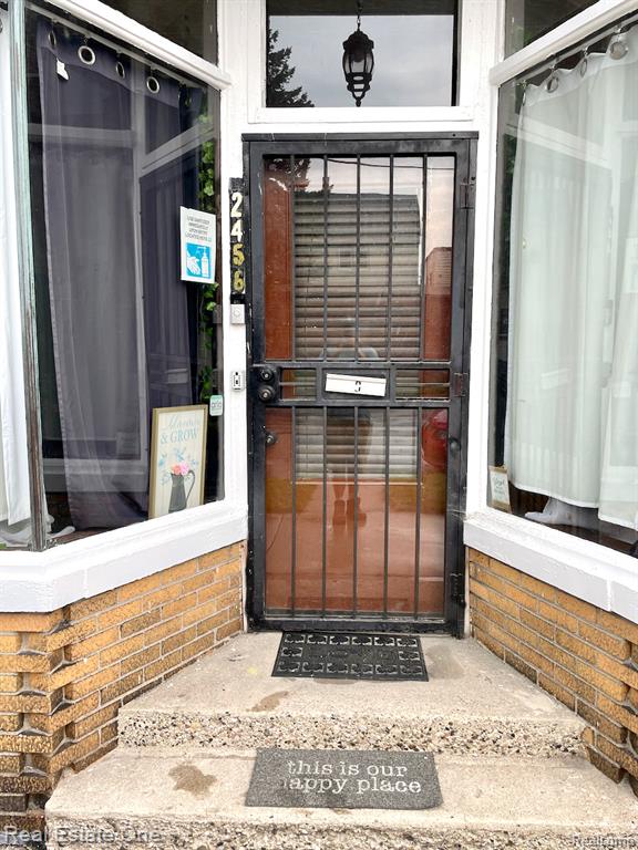 2454 Florian Street, Hamtramck, MI 48212 — Photo 29
