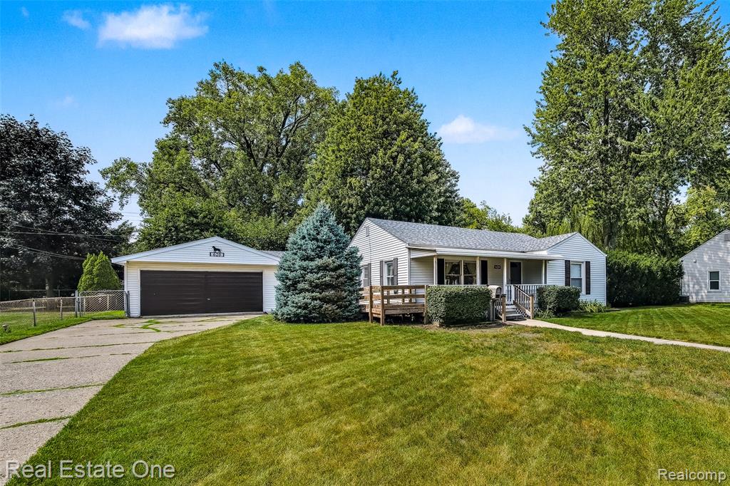 620 S Webik Avenue, Clawson, MI — Photo 3