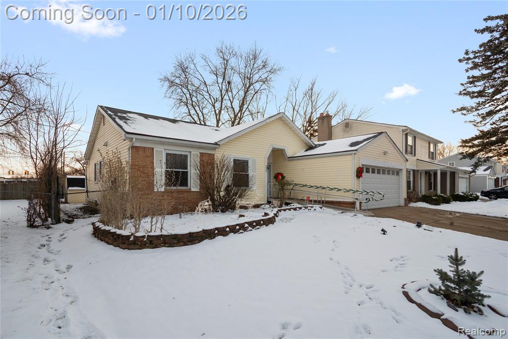 2443 Carriage Way, Ypsilanti, MI 48197 — Photo 2