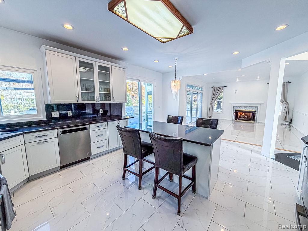 7240 Aaronway Drive, West Bloomfield, MI 48324 — Photo 14