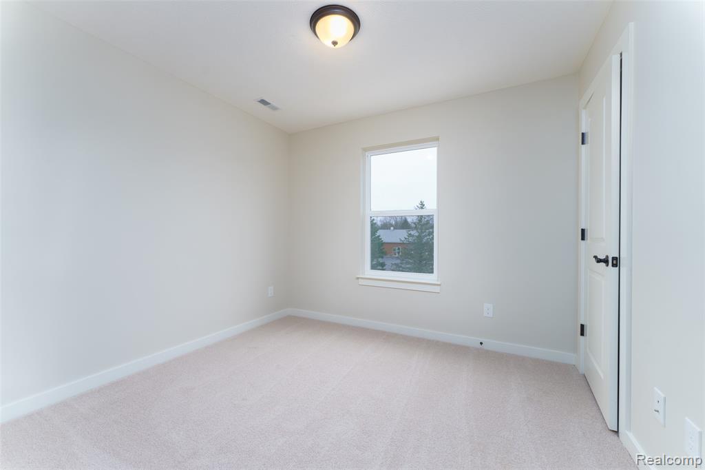 539 Wildwood Drive, Owosso, MI 48867 — Photo 23