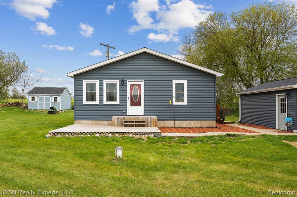 6093 Old State Road, North Branch, MI 48461 — Photo 2