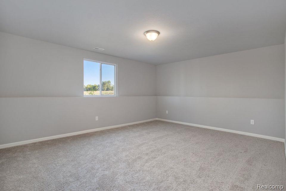 2297 Plum Tree Court, Burton, MI 48519 — Photo 12