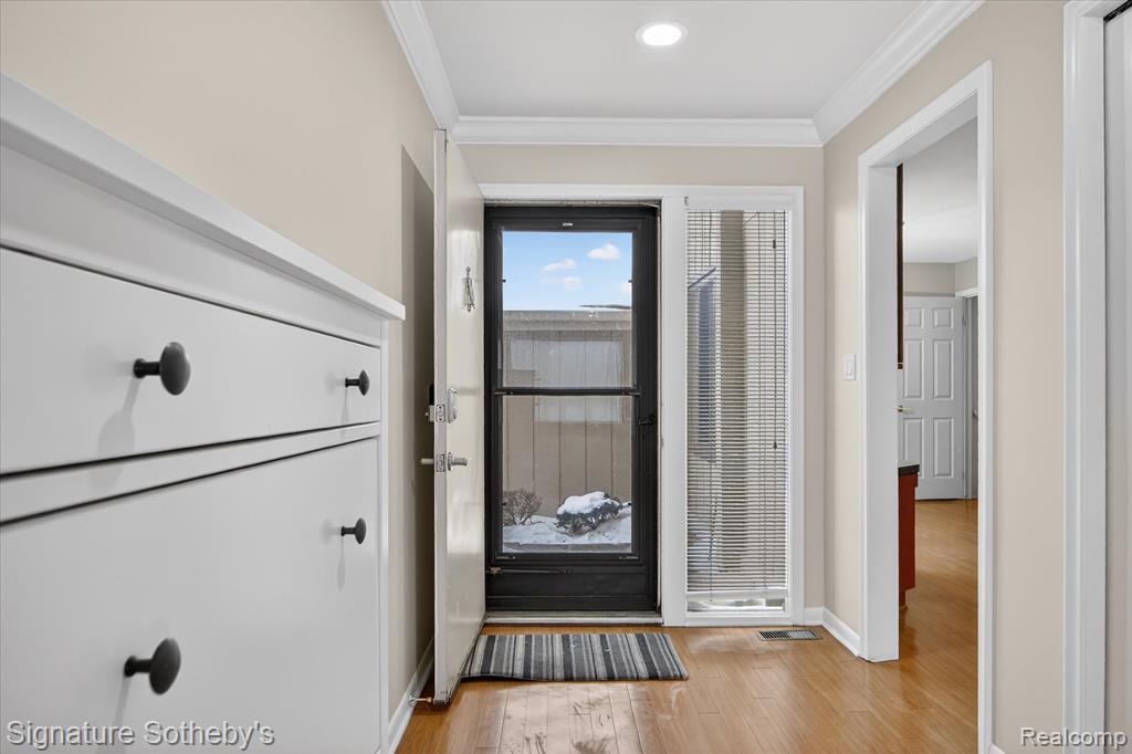 7107 Pebble Park Drive, 163, West Bloomfield, MI — Photo 10