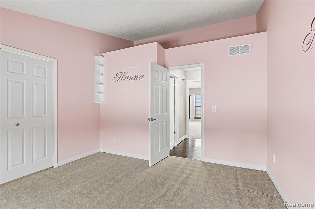 7154 Westchester, West Bloomfield, MI — Photo 22