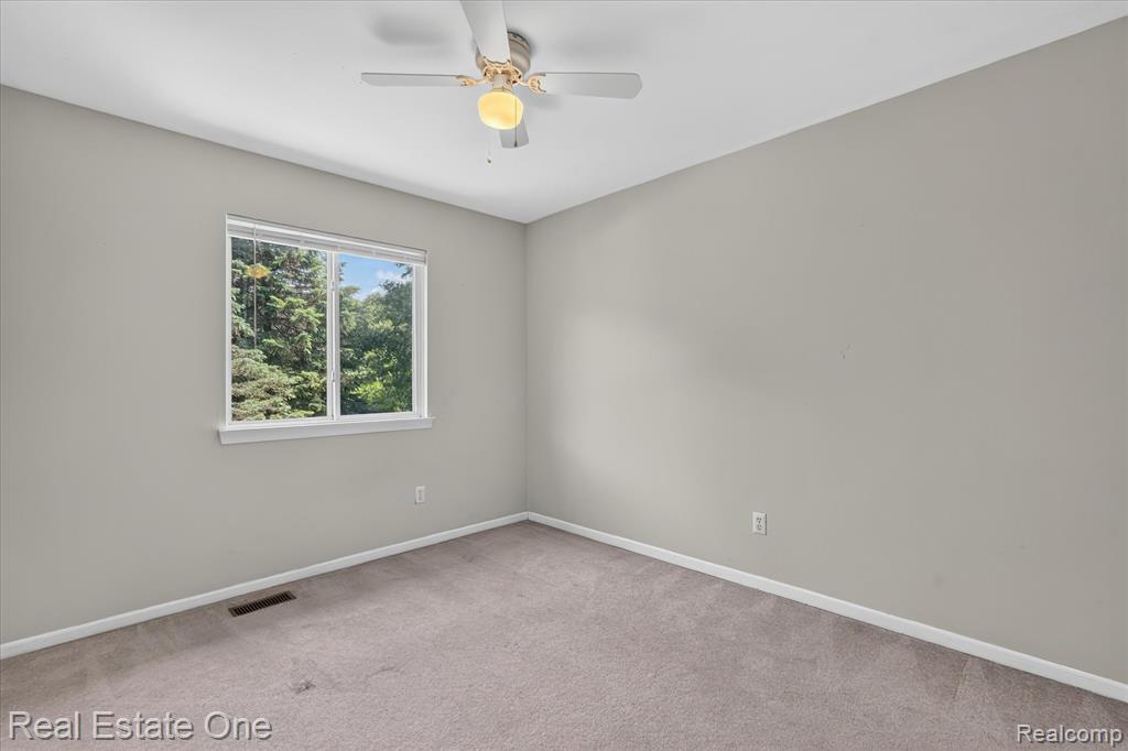 9610 Forest Ridge Drive, Clarkston, MI 48348 — Photo 41