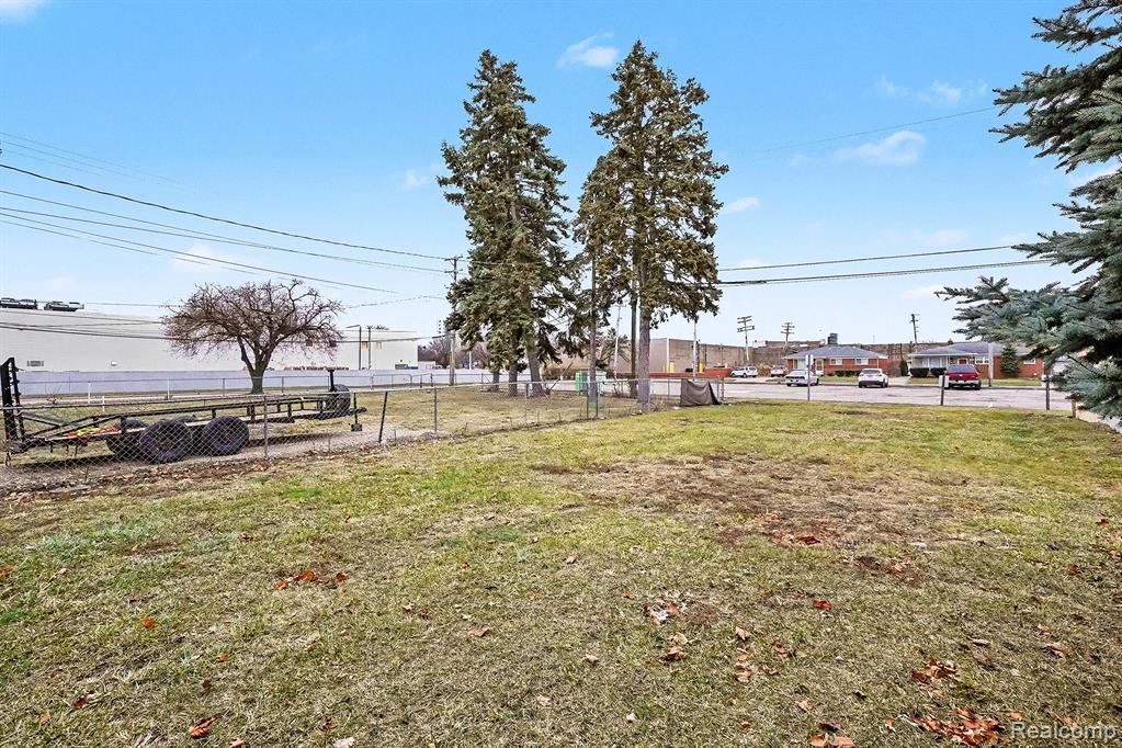 7356 Wiegand, Center Line, MI 48015 — Photo 24