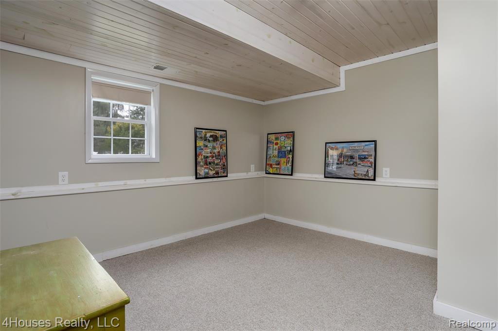 4087 Silver Valley Drive, Lake Orion, MI — Photo 37