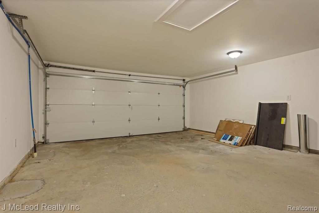 215 ARROWHEAD Drive, Prudenville, MI 48651 — Photo 26
